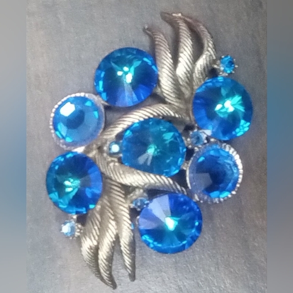 RARE SET! Watermelon Peacock Rivoli Brooch Earrings Set 1960s Blues - Picture 10 of 11